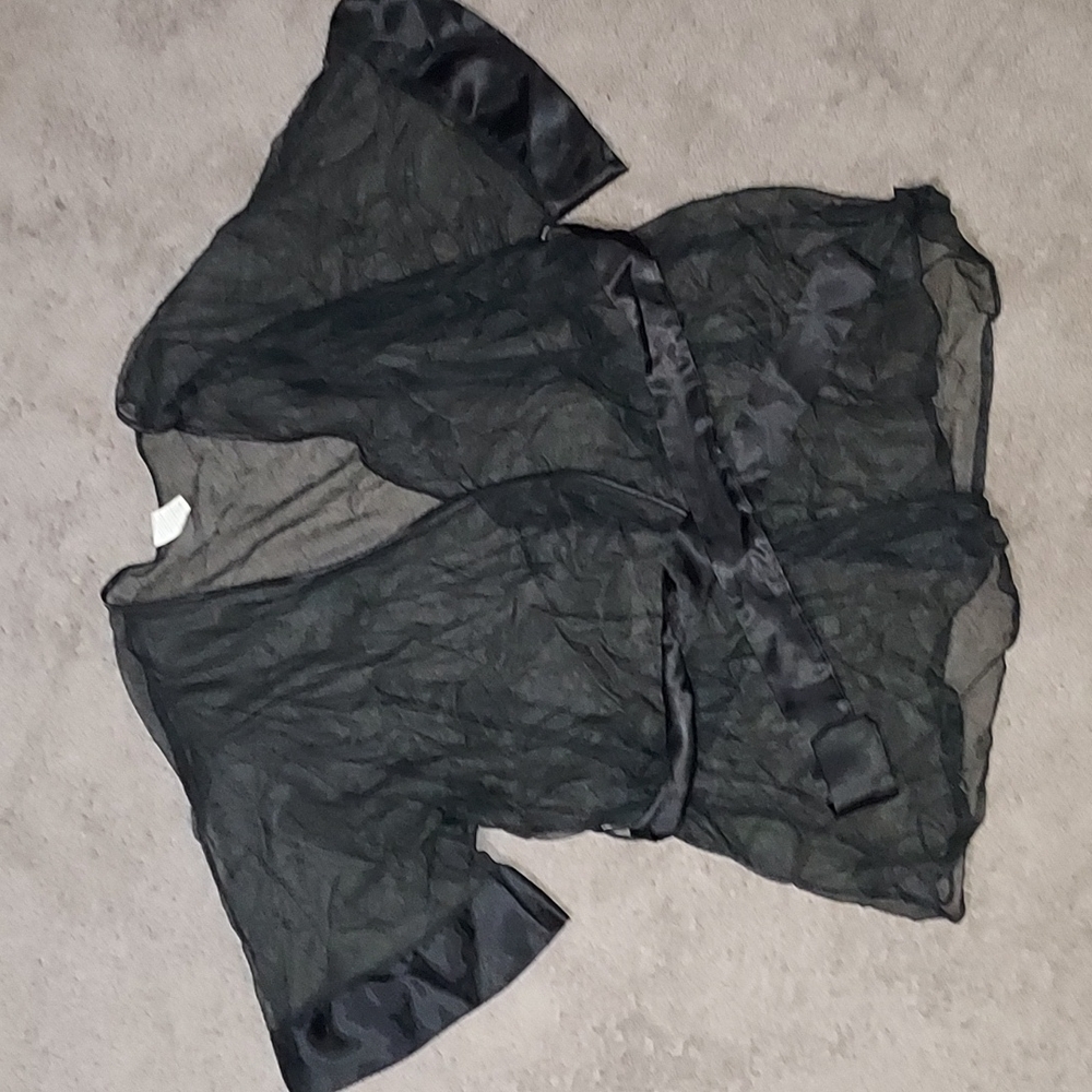 Sheer robe size m